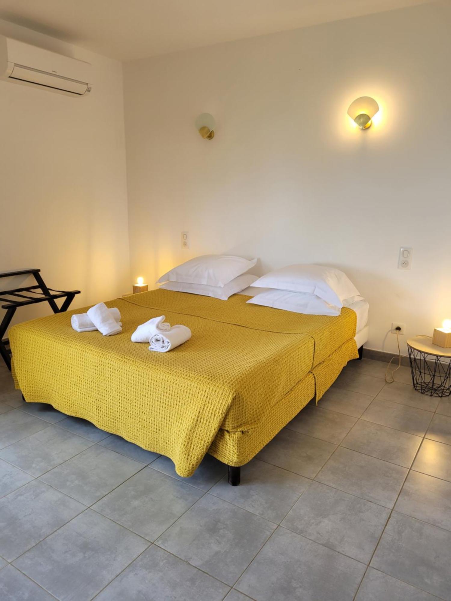 La Bergerie Hotel LʼÎle-Rousse Eksteriør billede